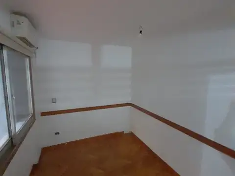 Oficina en Venta en Monserrat, USD 190.000