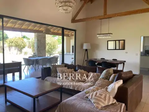 Casa Venta 5 ambientes en Estancias de Pilar Champagnat lote de 1200 m2