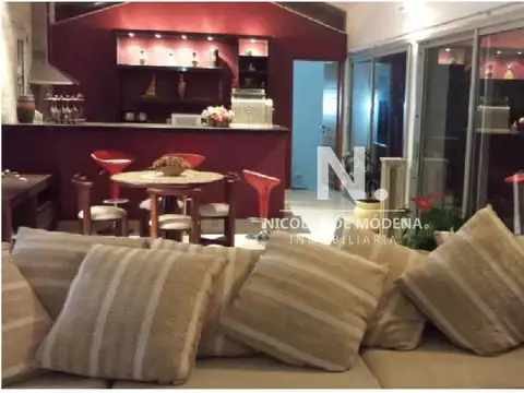 Casa 7 ambientes con 5 baños