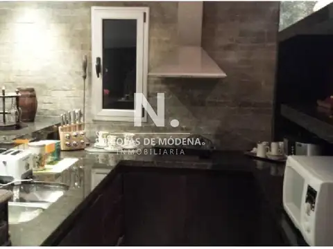 Casa en Alquiler Temporal en Playa Mansa, USD 3.000