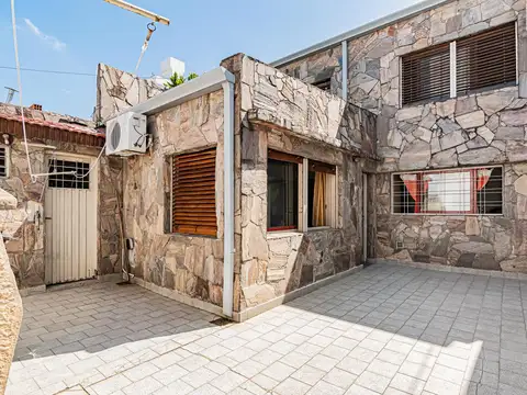 Depto Tipo Casa en Venta en La Plata, USD 80.000
