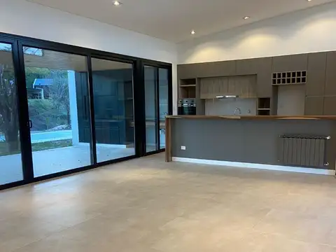 Casa en Venta en Villa San Lorenzo, USD 350.000
