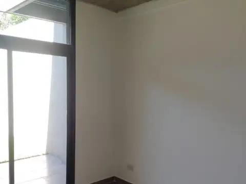 Departamento en Alquiler en Castelar Norte, $ 700.000