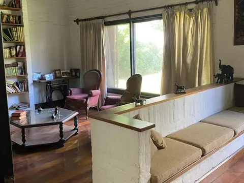 Casa en Venta con 4 cocheras