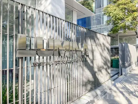 Oficina en Alquiler con 5 cocheras