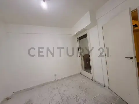 Muy Buen Departamento de 2 Ambientes en Alquiler sobre Av. Gaona – Villa General Mitre