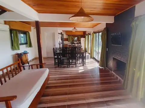 Casa 3 ambientes con 2 baños