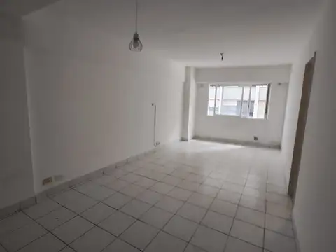 Departamento - Alquiler - Argentina, Capital Federal - Hipolito Yrigoyen 1300