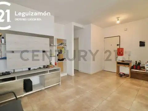 Pellegrini 600, Piso 0