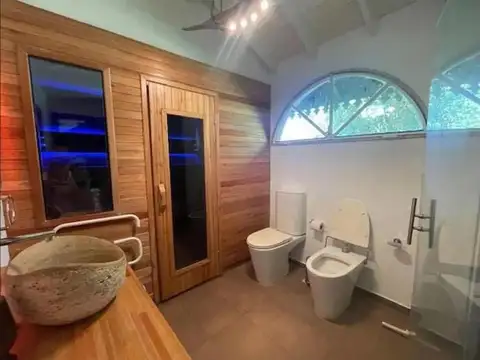 Casa 4 ambientes con 3 baños