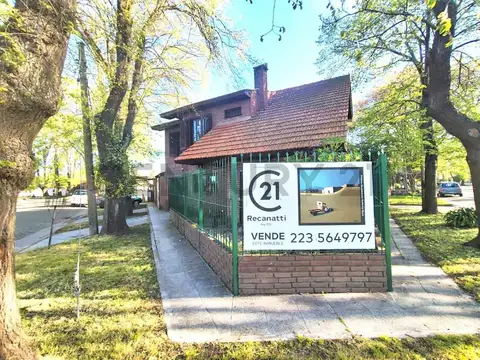 Los Robles 200, Piso 0