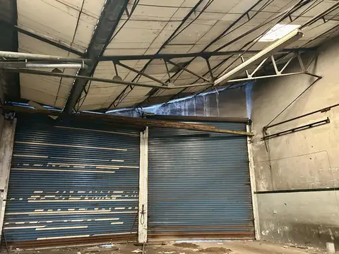 Galpon en Venta 44  mts Frente