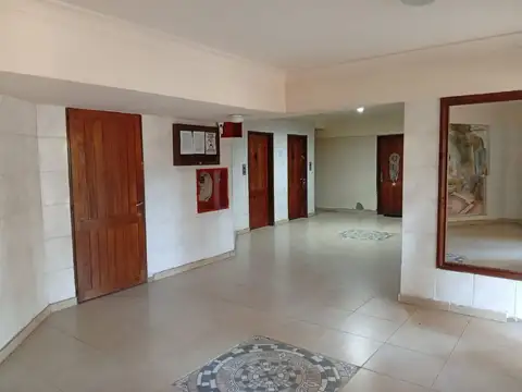 VENTA DE DEPARTAMENTO A UNA CUADRA DE (UNSE)
