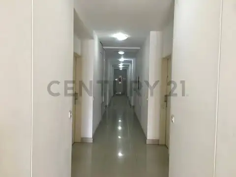 Av Presidente Perón 500, Piso 0