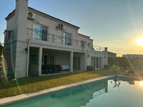 ALISOS  CASA EN VENTA LOTE INTERNO