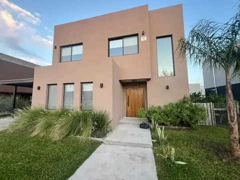 Venta de Casa en Pilar Lagoon, Pilar