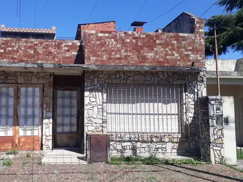 VENTA - CASA PH 3 AMB.- A REFACCIONAR - HAEDO