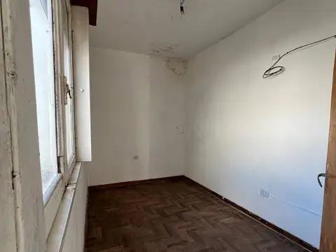 Departamento en Venta en Los Hornos, USD 33.000