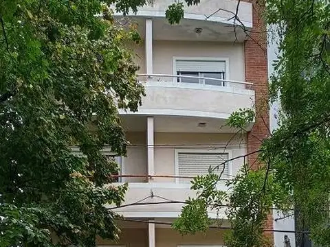 Local a la venta con patio