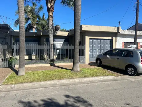 CASA 4 AMB VENTA GARAGE QUINCHO JARDIN I. CASANOVA