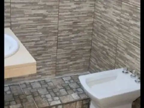 Se vende un departamento de 2 ambientes con patio - San Nicolas