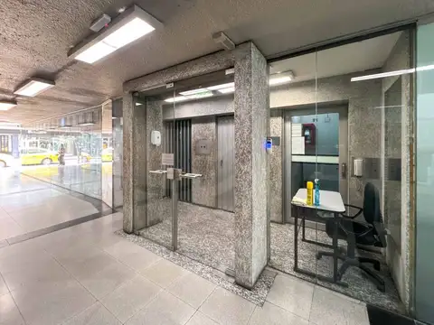 Oficina en Venta 52 años