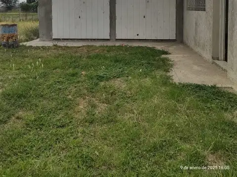 Casa 10 ambientes con 2 baños