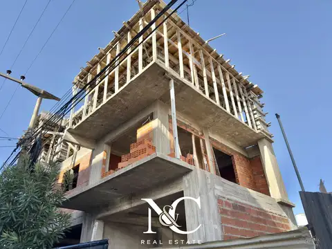 Departamento en  construccion de 2 y 3 ambientes a 3 cuadras del mar, FINANCIACION Y PERMUTAS