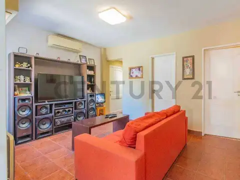 VENTA | Casa 4 Ambientes con Parque y Quincho en Villa Raffo