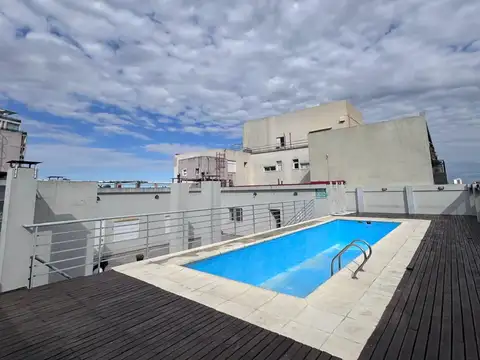 Corrientes 6477, amplio monoambiente con vista abierta al parque.