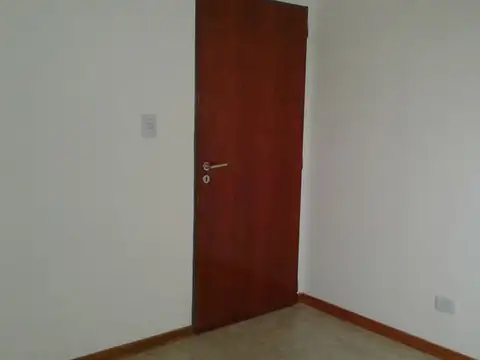 1 ambiente con balcon