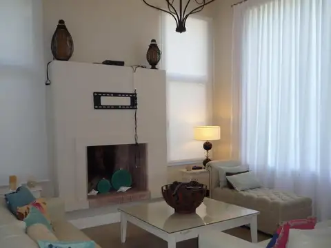 Casa en Venta en Pinamar, USD 380.000