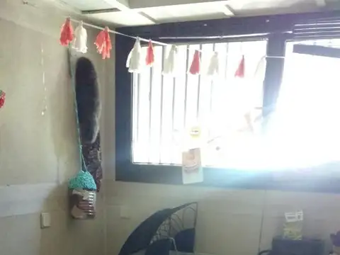 Casa 5 ambientes, excelente ubicación