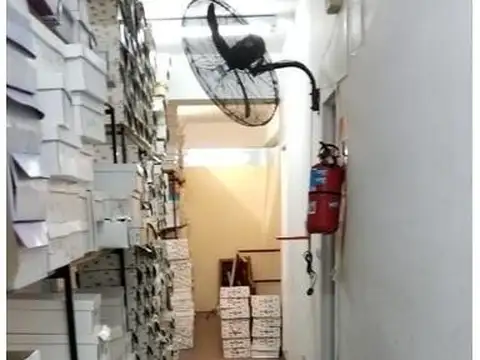 Local en Venta Via Púb.