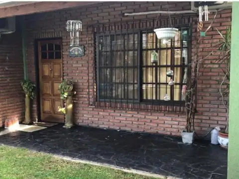 Casa en Venta en Don Torcuato, USD 160.000