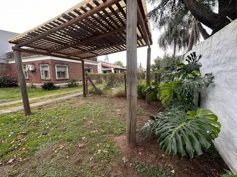 Casa 6 ambientes con 3 baños