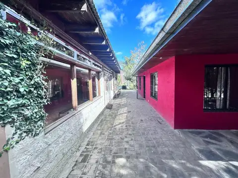 Casa 4 ambientes con 3 baños