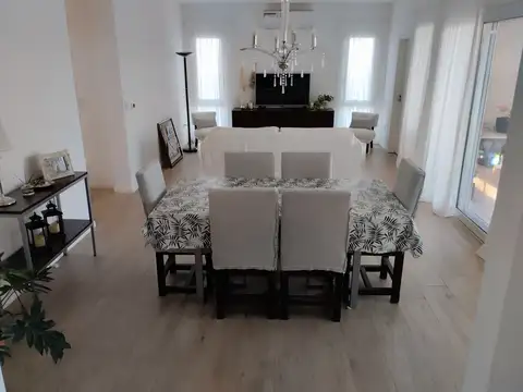 Casa en Alquiler en San Sebastian, USD 1.400