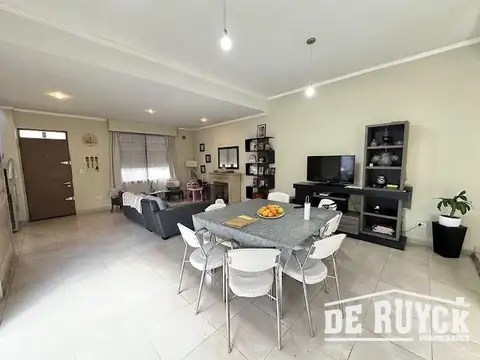 Casa moderna de 4 ambientes