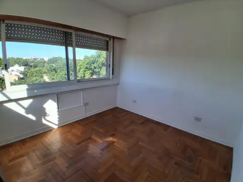 3 Ambientes Frente 2 Balcones