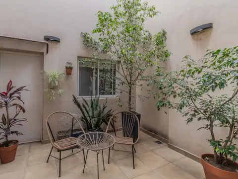 Depto Tipo Casa en Venta al Este
