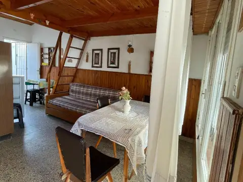 Casa 2 ambientes con 1 baño
