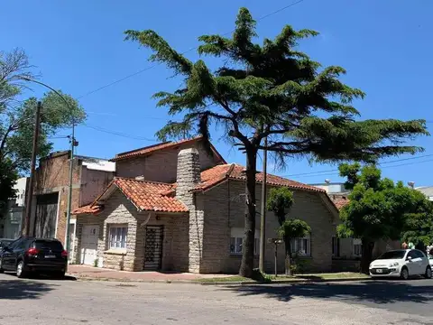 Chalet  4 ambientes con dependencia típico Mar del Plata