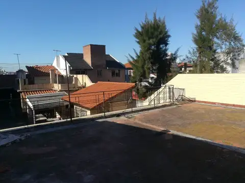 Calle El Salvador 400