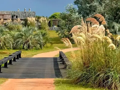 IMPECABLE Chacra en José Ignacio, vista al MAR. 5 suites, 3 has, casa venta Maldonado