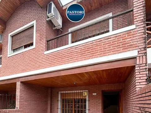 ALQUILER DE CASA 4 AMB OLIVOS