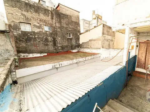 Casa 8 ambientes con 5 baños