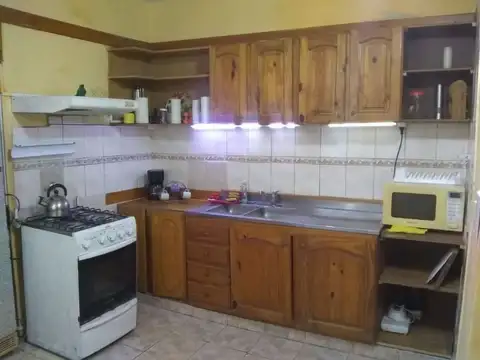 Depto Tipo Casa en Venta de 5 ambientes