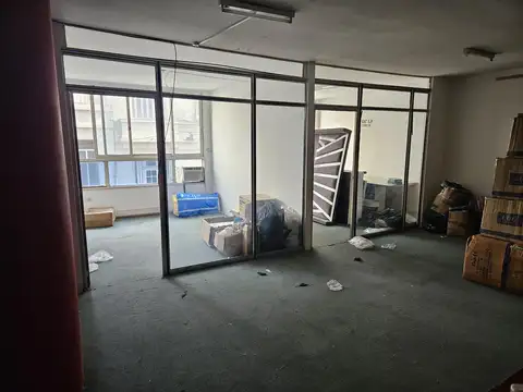 Importante semipiso de Oficina en zona Tribunales. En Alquiler o Venta