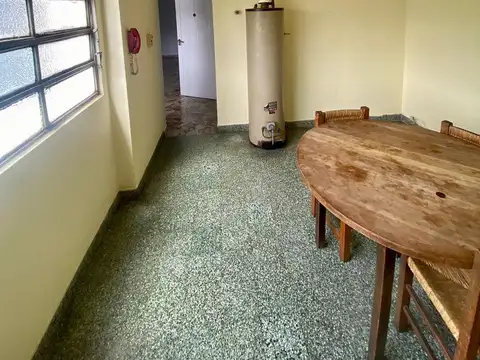Depto Tipo Casa 4 ambientes con 2 baños